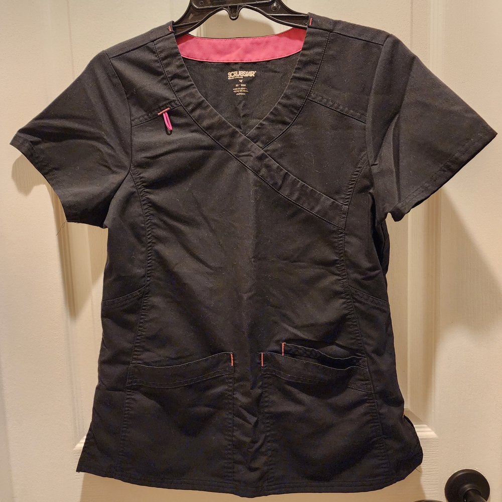 Scrubstar Black Wrap Scrub Top *599.6K